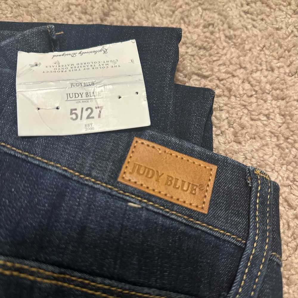 Judy Blue Woman’s Dark Blue Jeans
